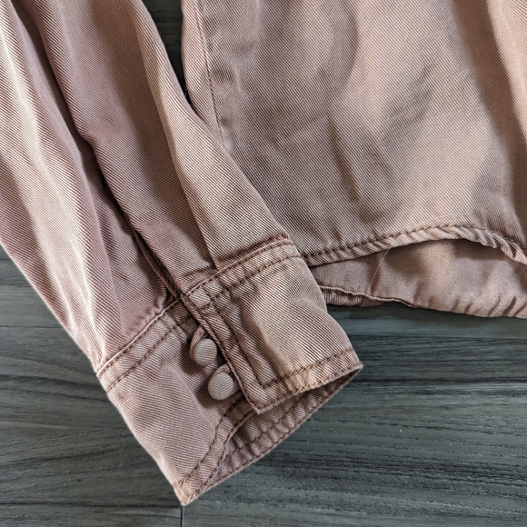 Women's Long Sleeve Pink Button Up Medium - Picture 3 of 8